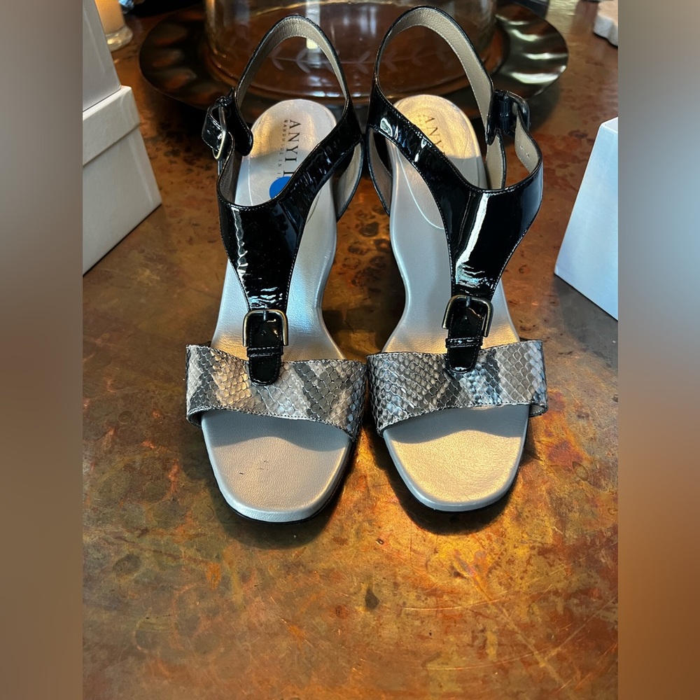 Preowned Anyi Lu Monica Heels Size 39M